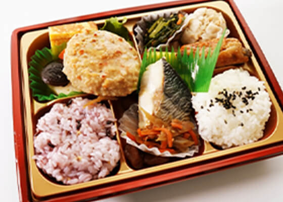 お弁当事業収支モデル例